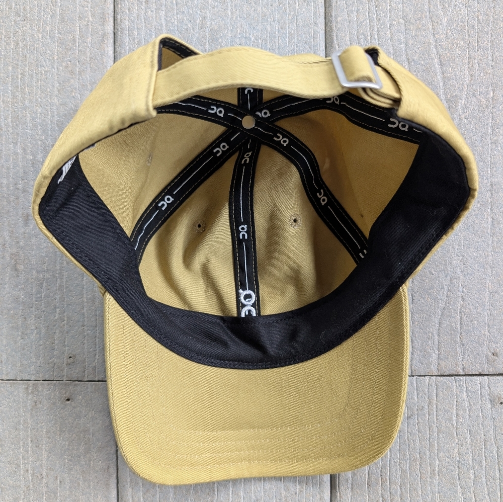 On Running Hat - Picture 2 of 3